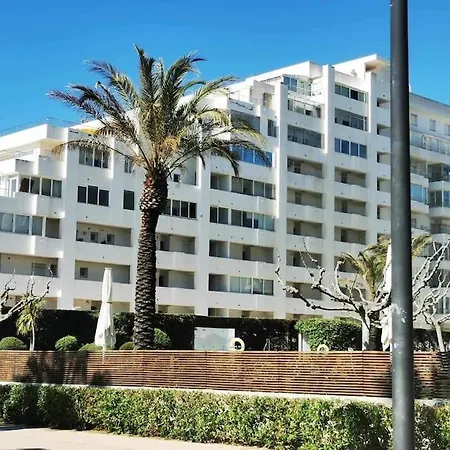 Spacieux Rose Front Et Piscine Apartment