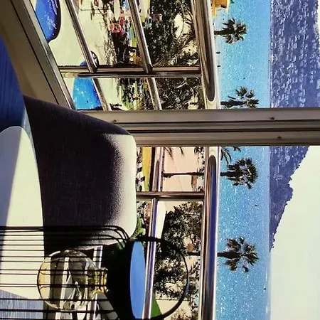 Spacieux Rose Front Et Piscine Apartment