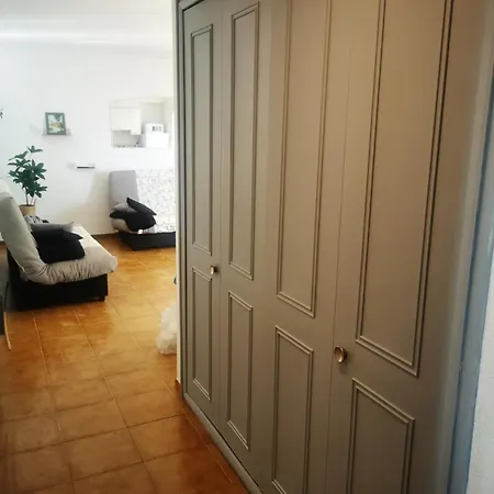 Apartment Spacieux Rose Front Et Piscine